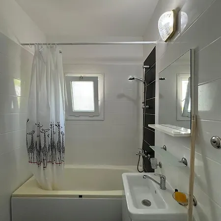 Aphrodite Beachresort Ghaziveran