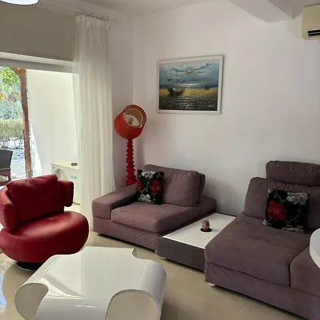 假日公园 Aphrodite Beachresort *